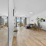 Modern Family With Private Pool - Mia & Teo Villa Loborika