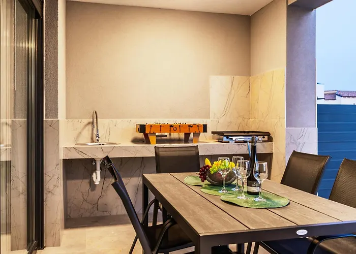 Modern Family With Private Pool - Mia & Teo 빌라 Loborika