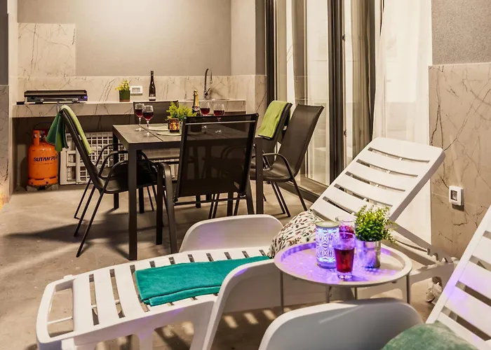 Modern Family With Private Pool - Mia & Teo Loborika